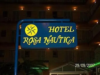 Rosa Nautica מלגרט דה מאר